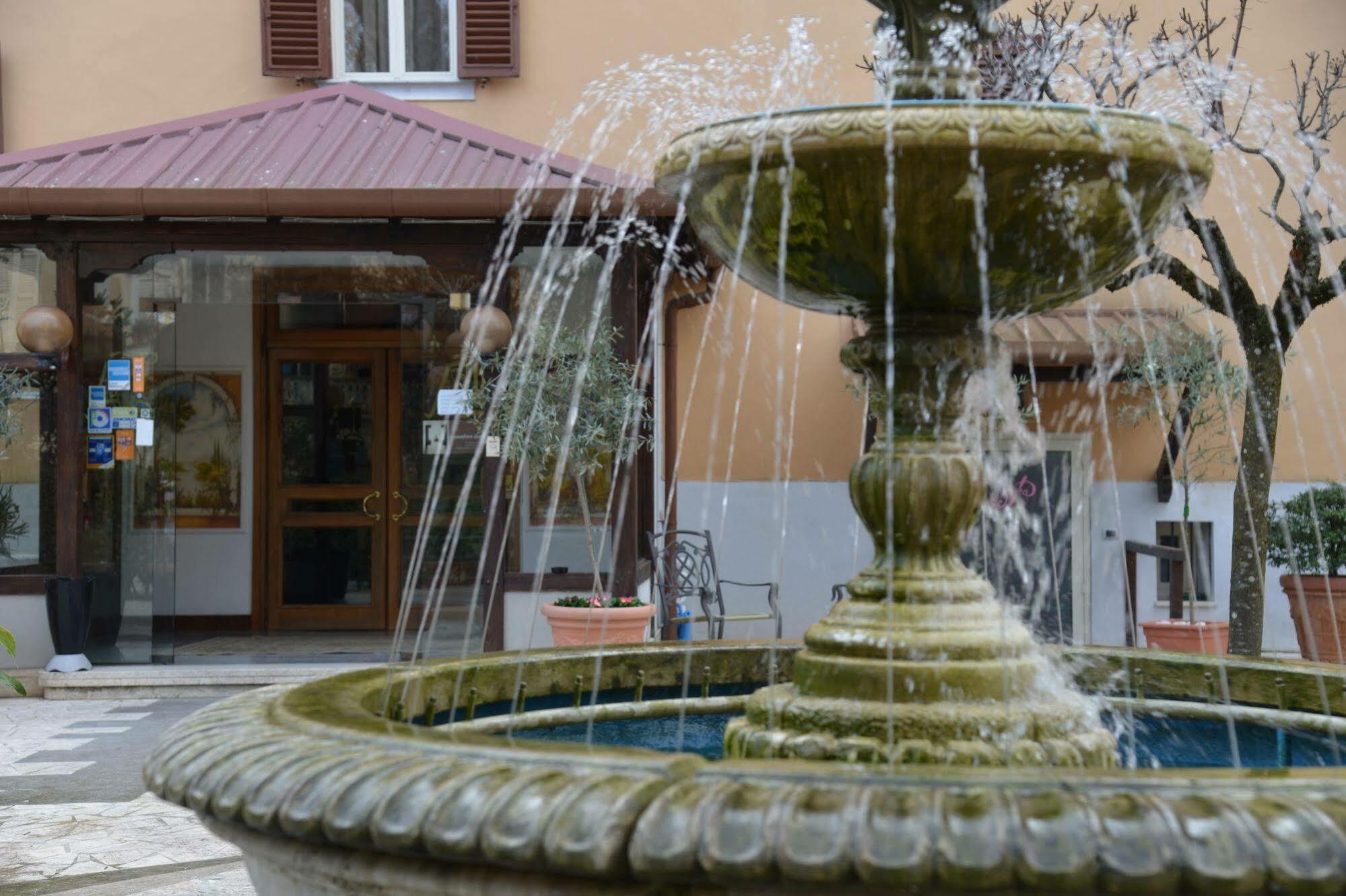 Hotel Astoria & Ninfea Spa Fiuggi Ngoại thất bức ảnh